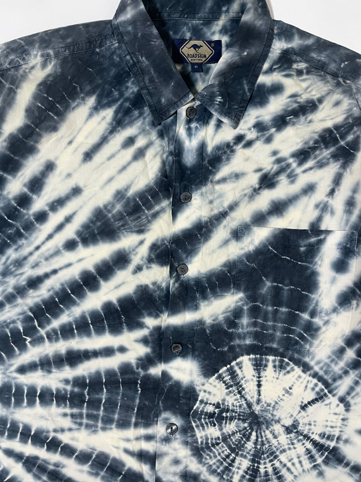 Tie-Dye print shirt (XL)